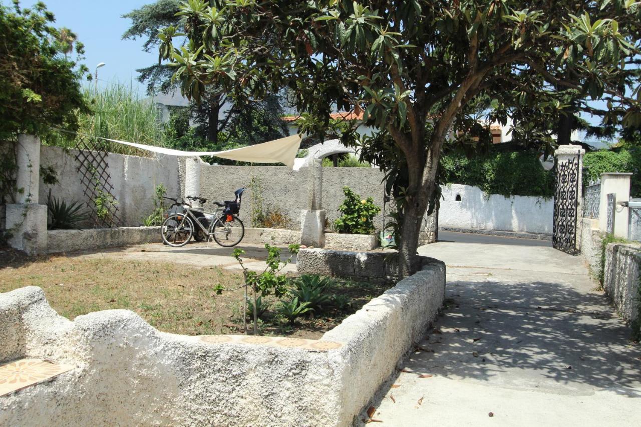 Villa La Casa Bianca à Lipari  Extérieur photo
